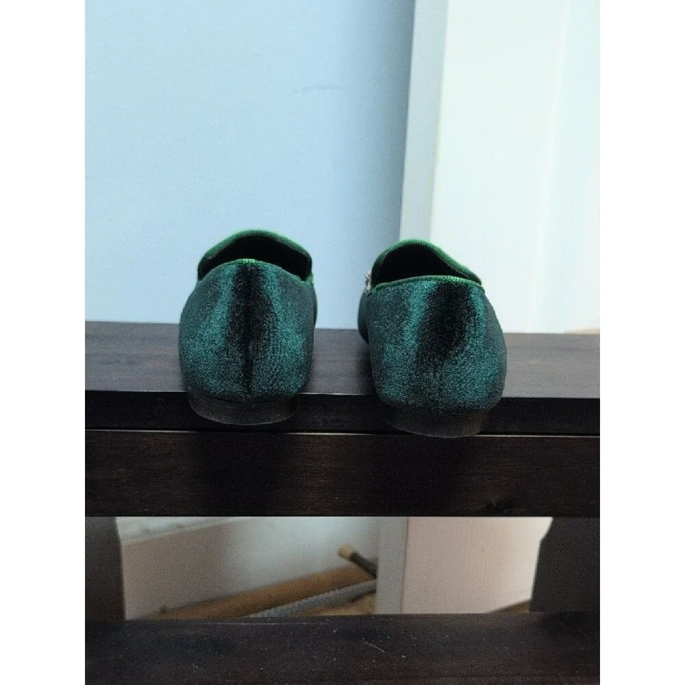 Vintage Havana Sue Hunter Green Velvet Embellished Bee Fly Loafers Size 6. NEW